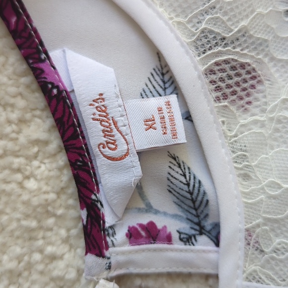 3 for $30. Floral top - Picture 9 of 11